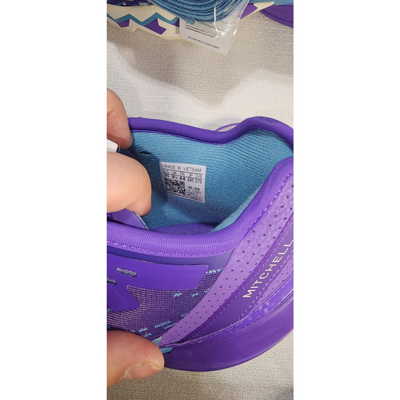 adidas D.o.n. Issue 4 Basketball Shoe size 10 men-new - Picture 6 of 11